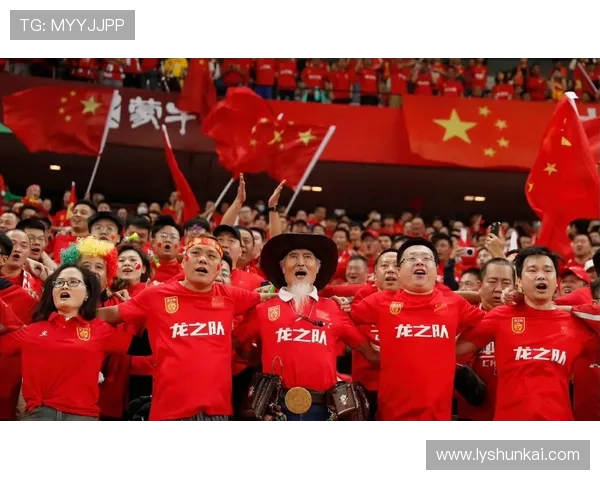 国足奋战世预赛主场击败强敌晋级希望大增球迷激情沸腾全国欢庆夜