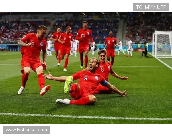 哈里凯恩再度闪耀绿茵引领球队逆转胜利书写英伦传奇新篇章