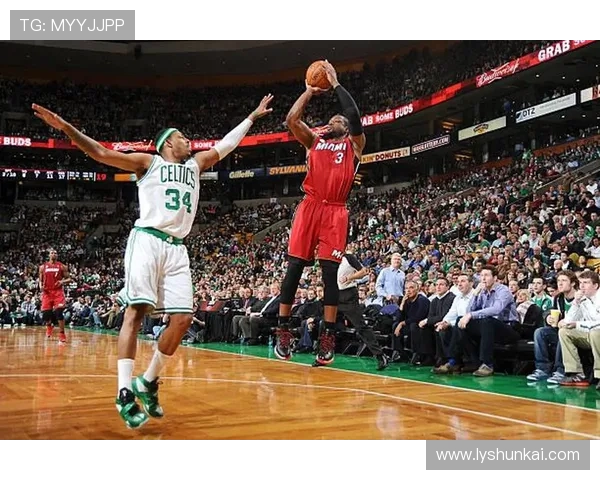 德维恩·韦德：从篮球场上的传奇到人生新篇章的转折与启示