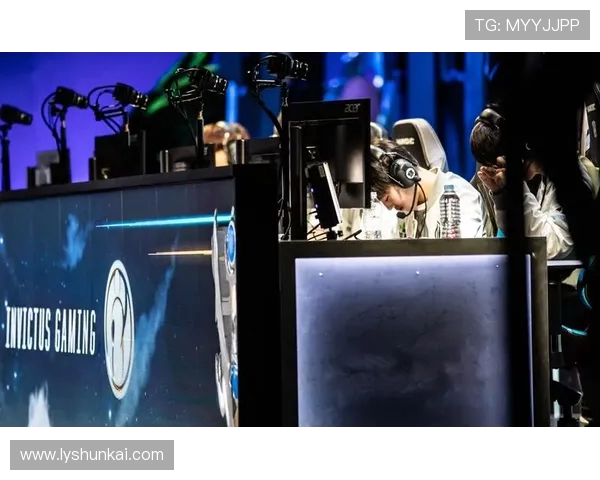 IG战队迎战WE重燃激战 赛季巅峰对决再掀电竞波澜