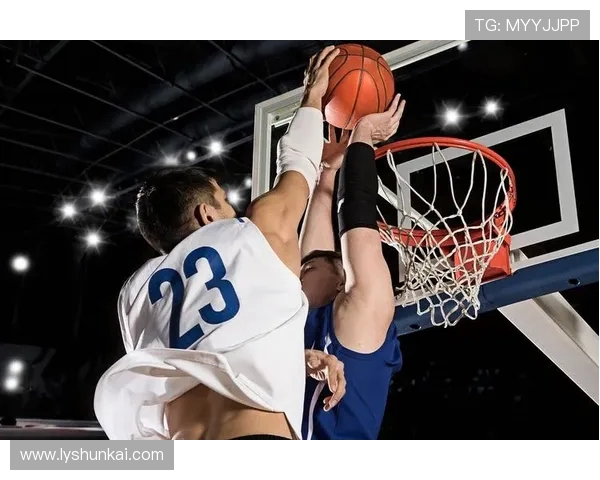 以篮球运动员为核心探索成长与竞技精神的励志旅程全景解读纪实篇