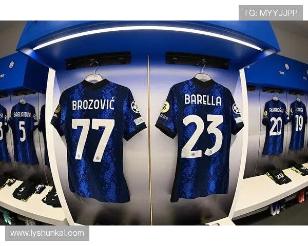 卡里姆本泽马荣耀与争议交织的传奇足球人生旅程